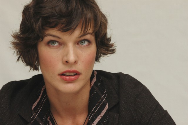 Milla Jovovich Fotoğrafı