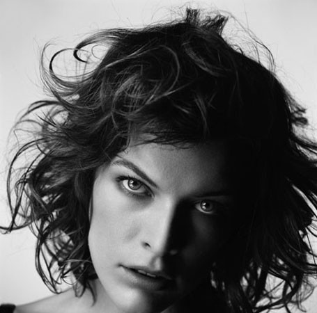 Milla Jovovich Fotoğrafı