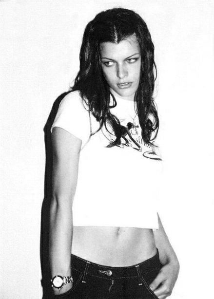 Milla Jovovich Fotoğrafı
