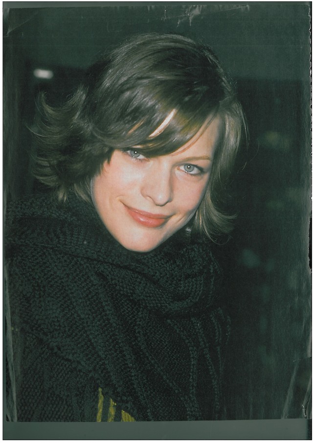 Milla Jovovich Fotoğrafı
