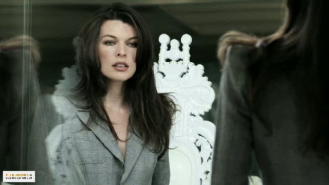Milla Jovovich Fotoğrafı