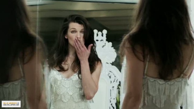 Milla Jovovich Fotoğrafı