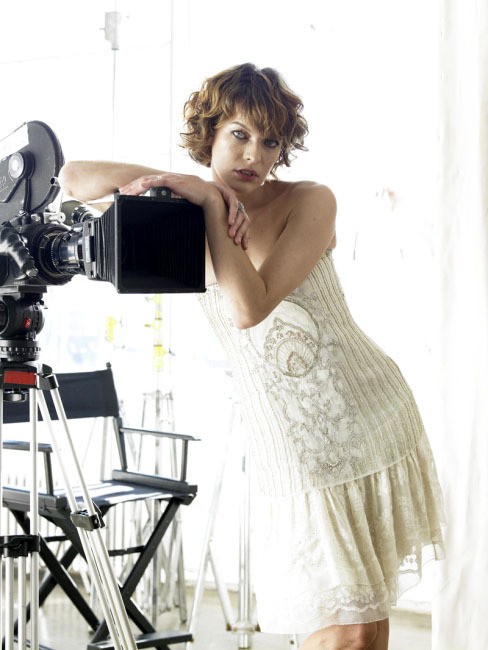 Milla Jovovich Fotoğrafı