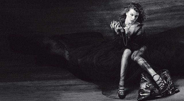 Milla Jovovich Fotoğrafı