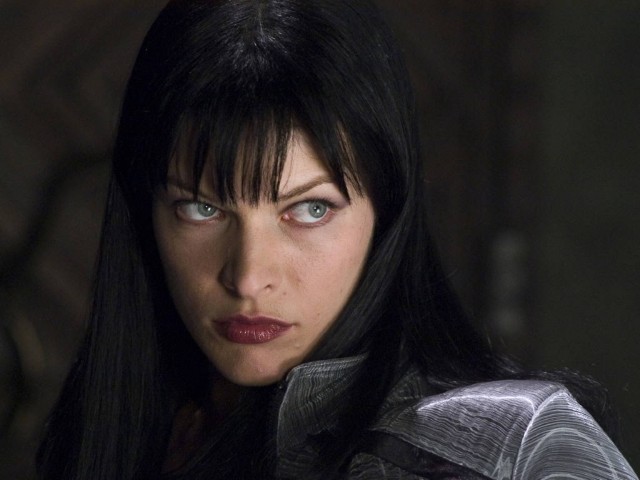 Milla Jovovich Fotoğrafı