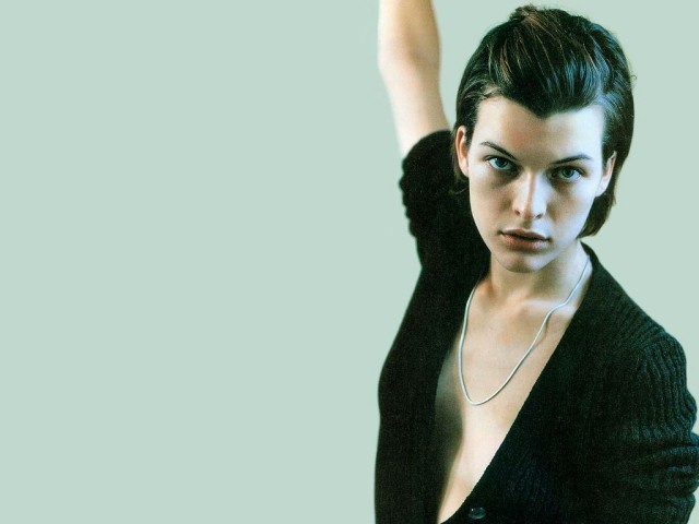 Milla Jovovich Fotoğrafı