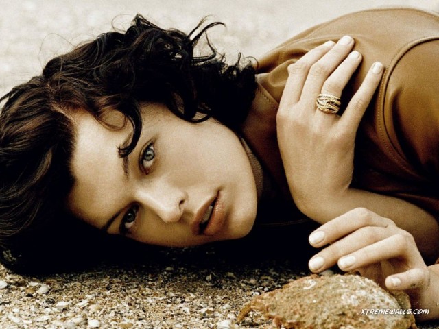 Milla Jovovich Fotoğrafı