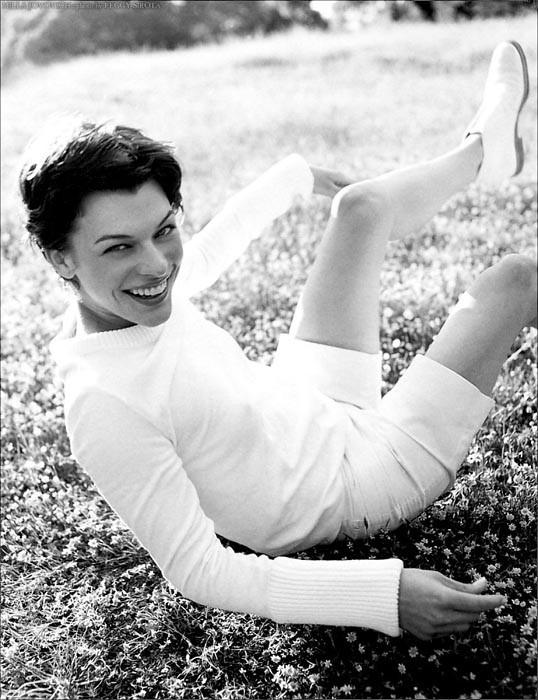 Milla Jovovich Fotoğrafı