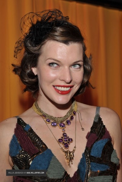 Milla Jovovich Fotoğrafı