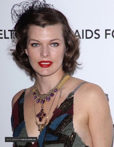 Milla Jovovich Fotoğrafı