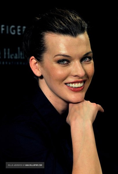 Milla Jovovich Fotoğrafı
