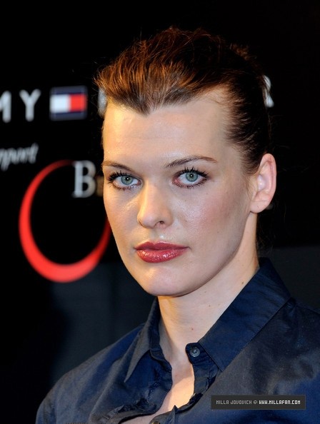 Milla Jovovich Fotoğrafı