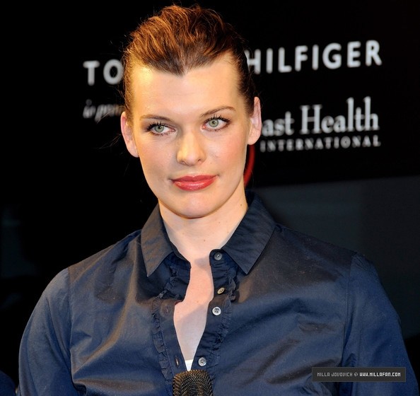 Milla Jovovich Fotoğrafı
