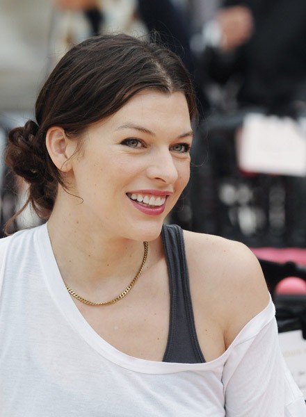 Milla Jovovich Fotoğrafı