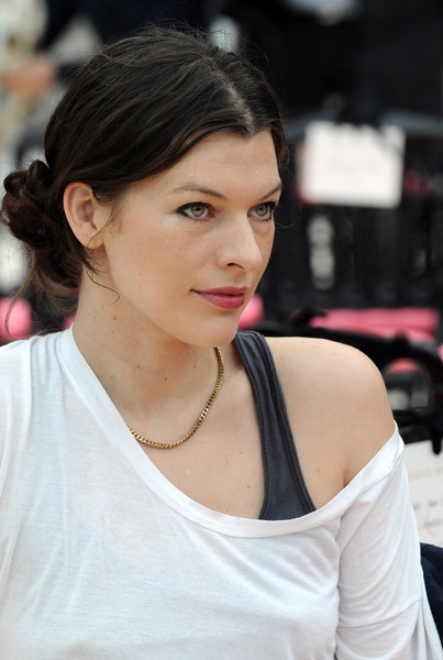 Milla Jovovich Fotoğrafı