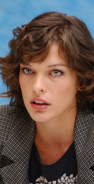 Milla Jovovich Fotoğrafı