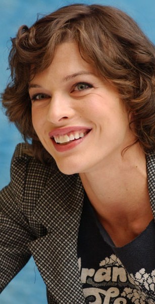 Milla Jovovich Fotoğrafı