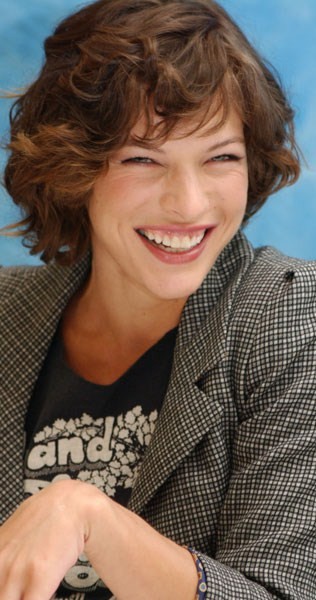 Milla Jovovich Fotoğrafı