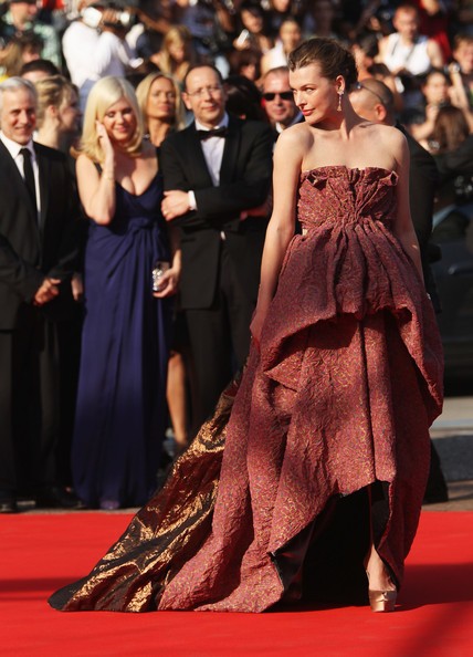 Milla Jovovich Fotoğrafı