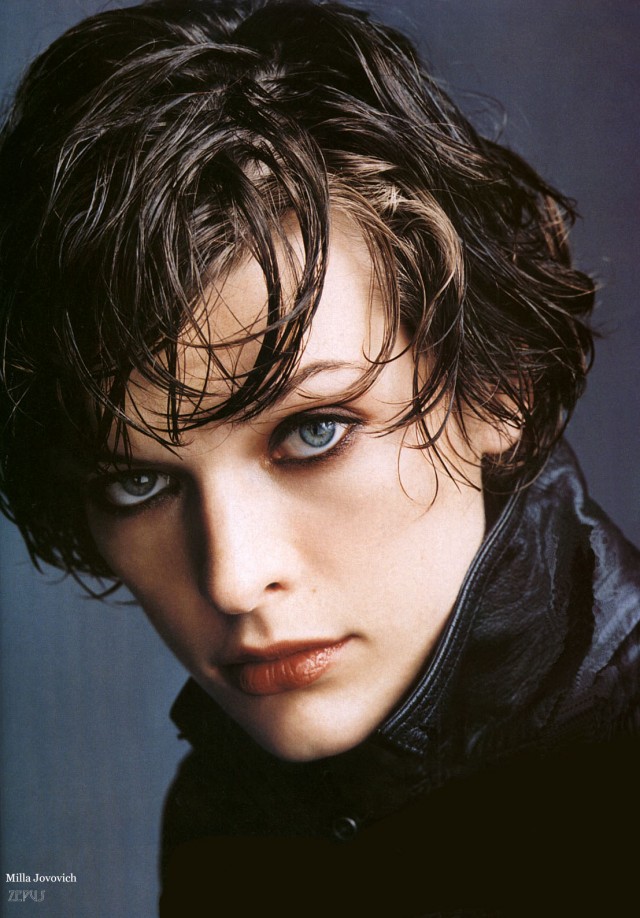 Milla Jovovich Fotoğrafı