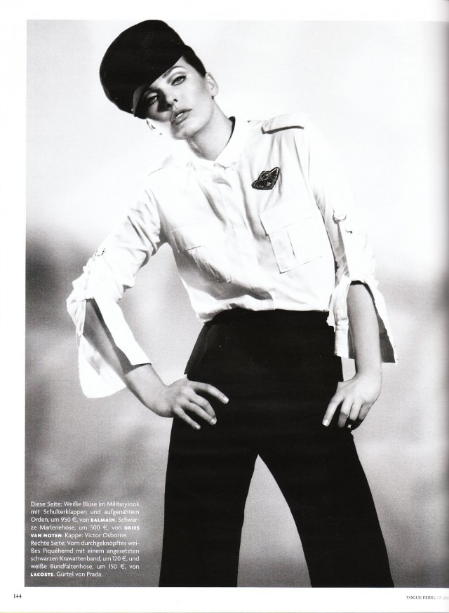 Milla Jovovich Fotoğrafı