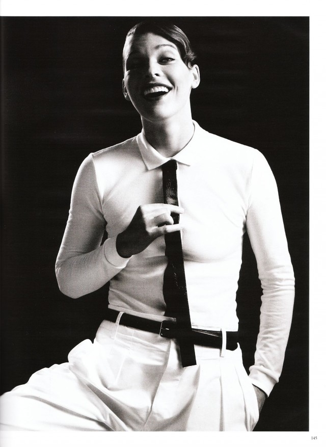 Milla Jovovich Fotoğrafı