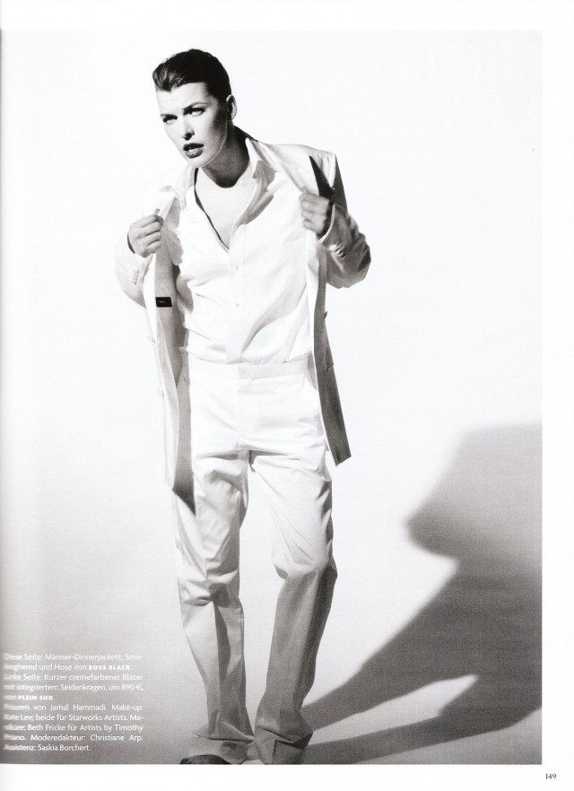 Milla Jovovich Fotoğrafı