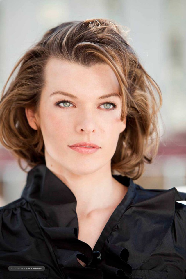 Milla Jovovich Fotoğrafı