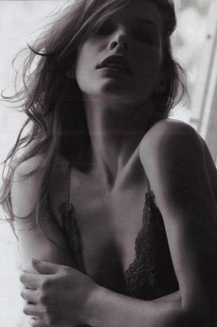 Milla Jovovich Fotoğrafı