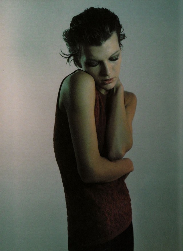 Milla Jovovich Fotoğrafı