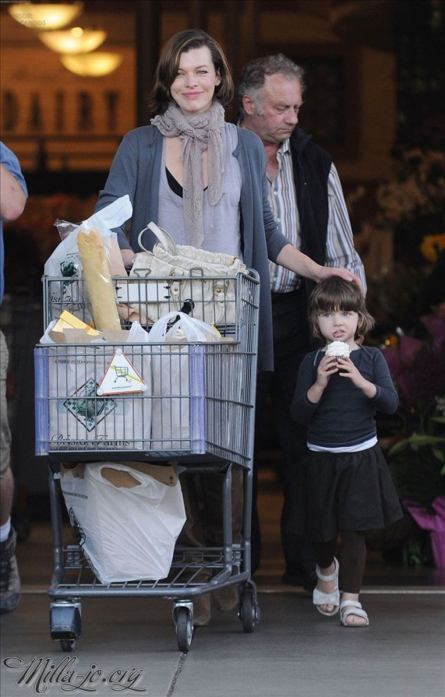 Milla Jovovich Fotoğrafı