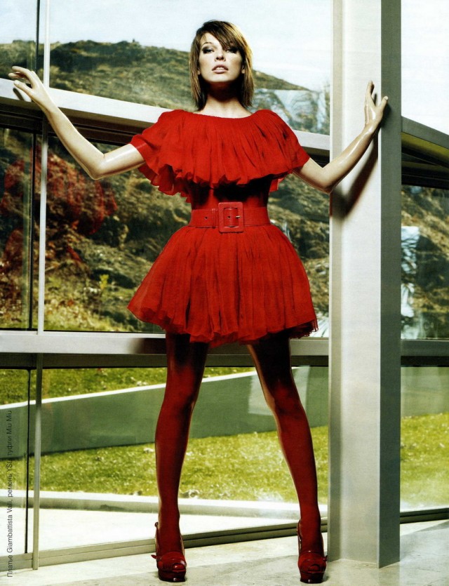 Milla Jovovich Fotoğrafı