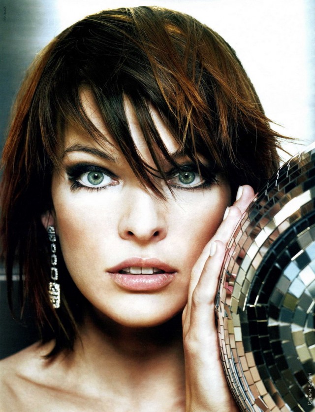 Milla Jovovich Fotoğrafı