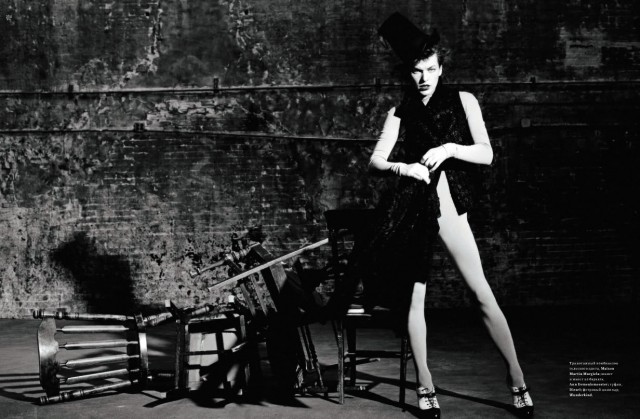 Milla Jovovich Fotoğrafı