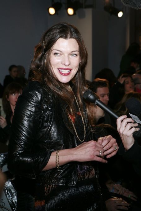 Milla Jovovich Fotoğrafı