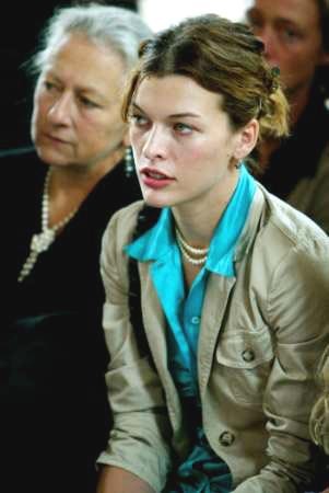 Milla Jovovich Fotoğrafı