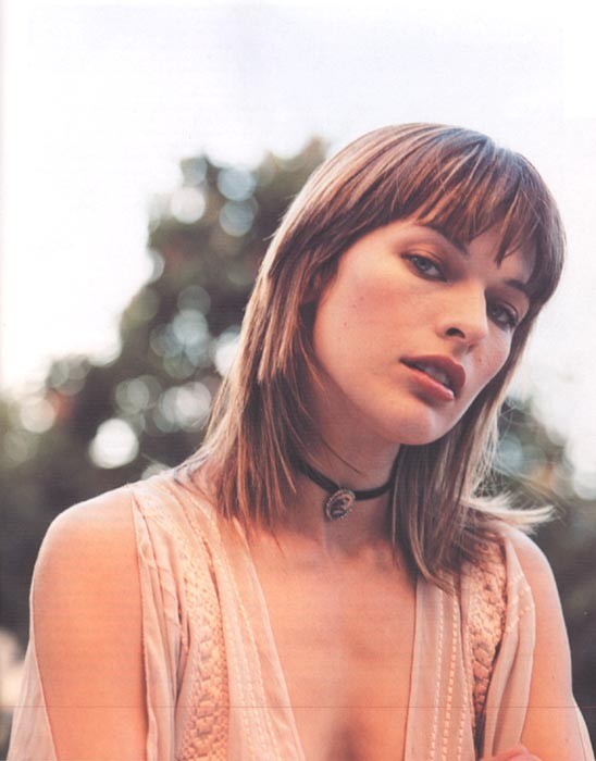 Milla Jovovich Fotoğrafı