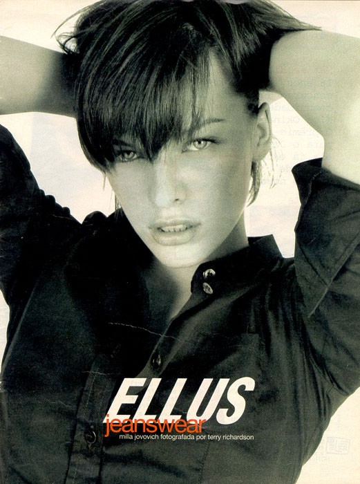 Milla Jovovich Fotoğrafı