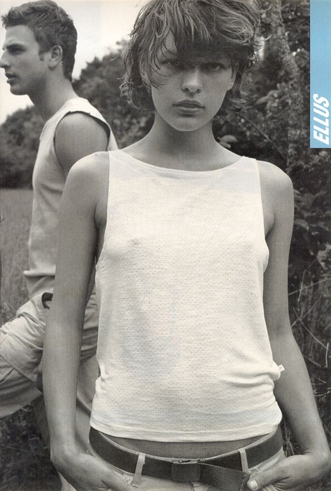 Milla Jovovich Fotoğrafı