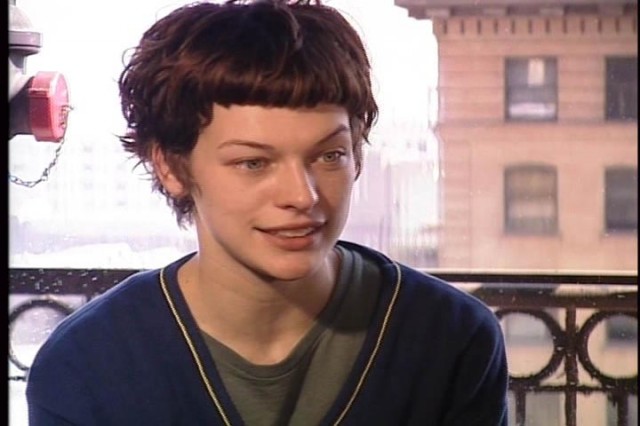 Milla Jovovich Fotoğrafı