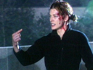 Milla Jovovich Fotoğrafı