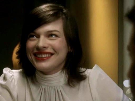 Milla Jovovich Fotoğrafı