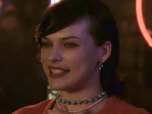 Milla Jovovich Fotoğrafı