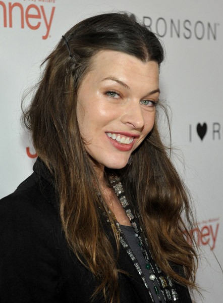 Milla Jovovich Fotoğrafı