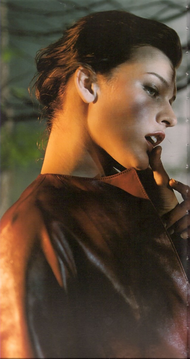 Milla Jovovich Fotoğrafı