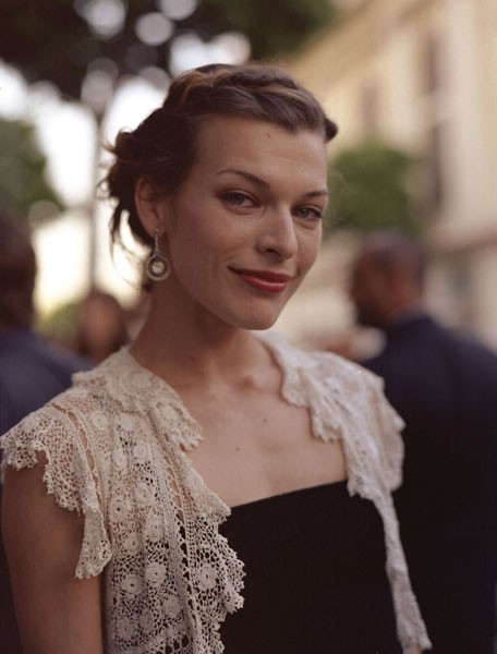 Milla Jovovich Fotoğrafı