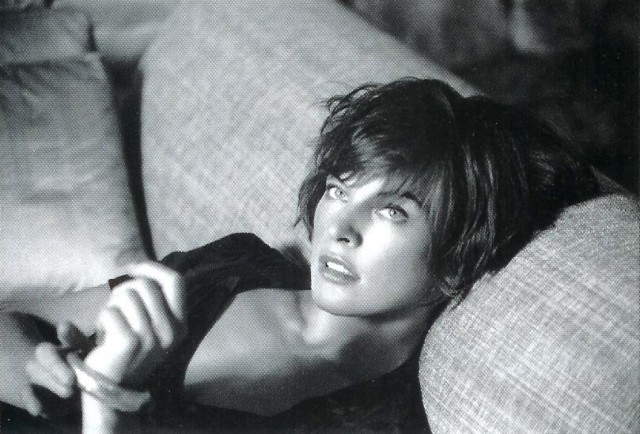 Milla Jovovich Fotoğrafı