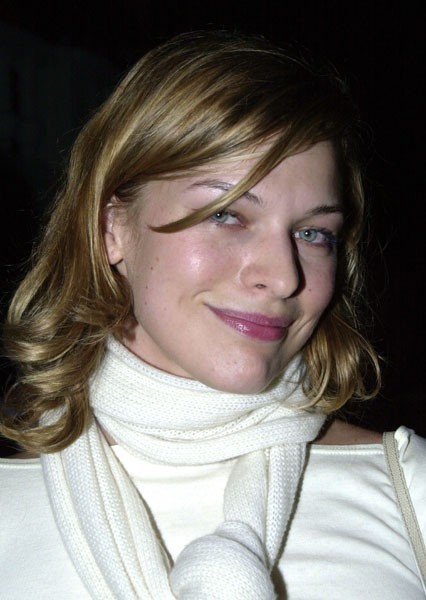Milla Jovovich Fotoğrafı