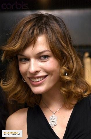Milla Jovovich Fotoğrafı