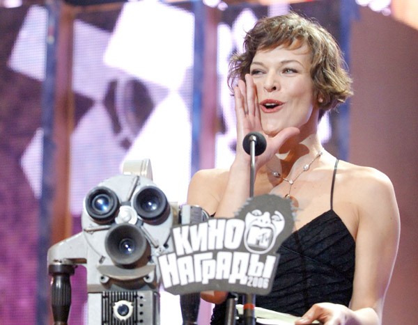 Milla Jovovich Fotoğrafı